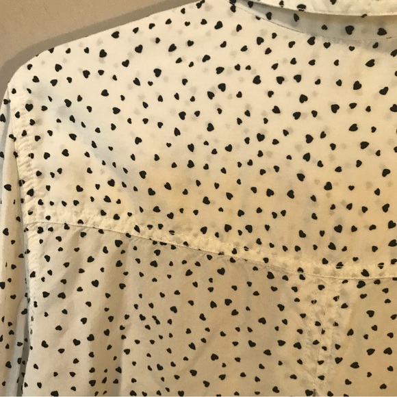 BeachLunchLounge Black and White Heart Blouse - Picture 7 of 8